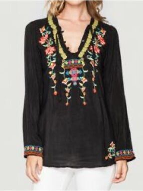 Johnny Was Top Black Embroidered Suko Blouse Long Sleeve size Large Petite